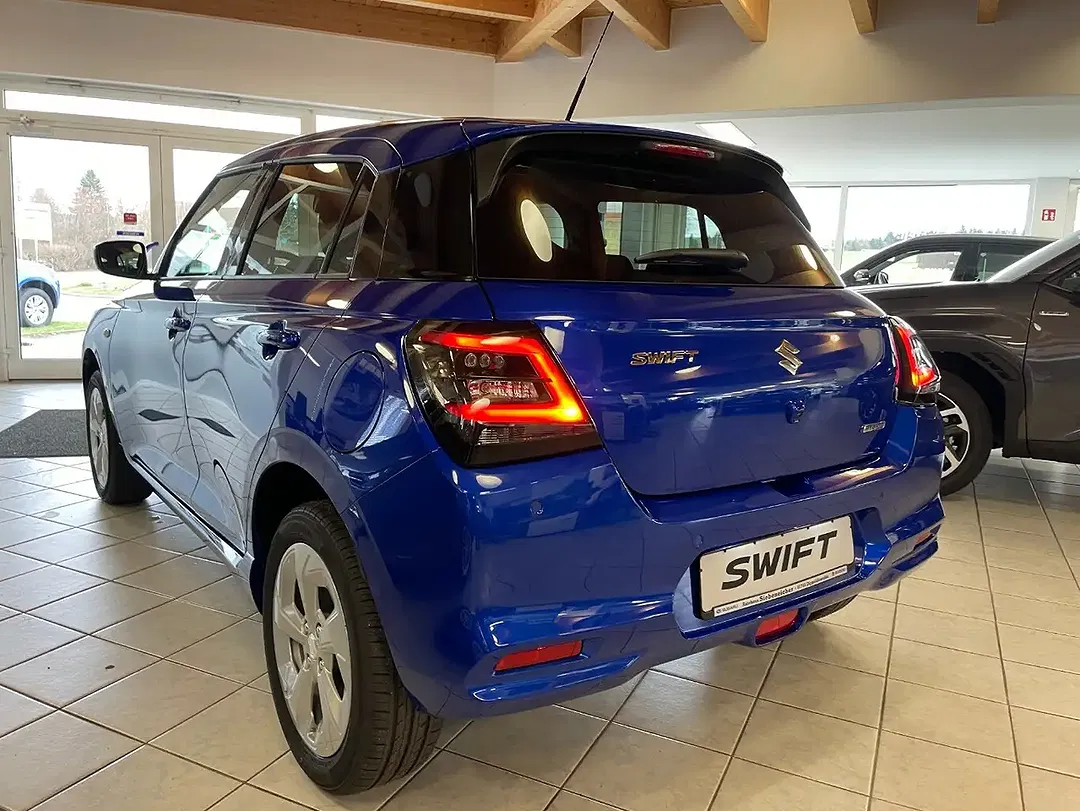 Suzuki Swift - Thumbnail 4