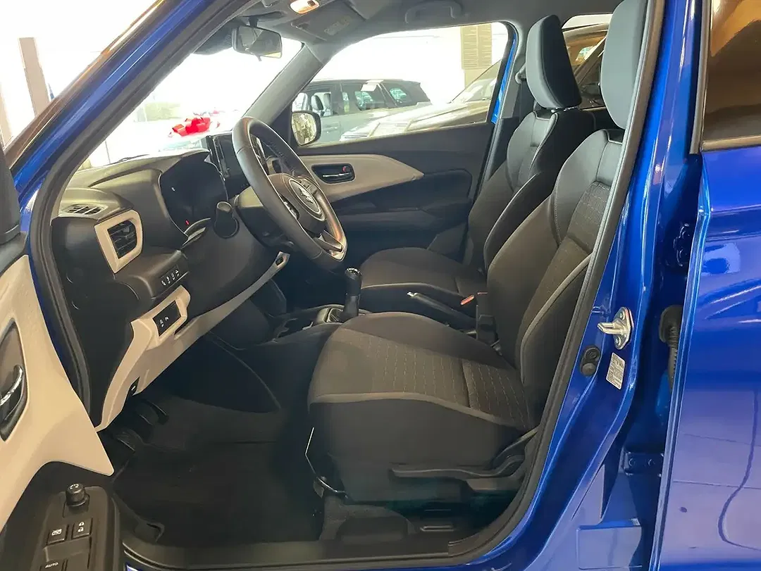 Suzuki Swift - Thumbnail 7