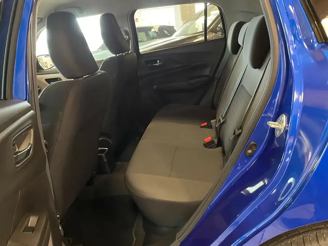Suzuki Swift - Thumbnail 8