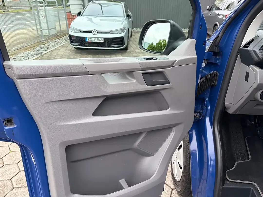 Volkswagen Transporter - Thumbnail 12