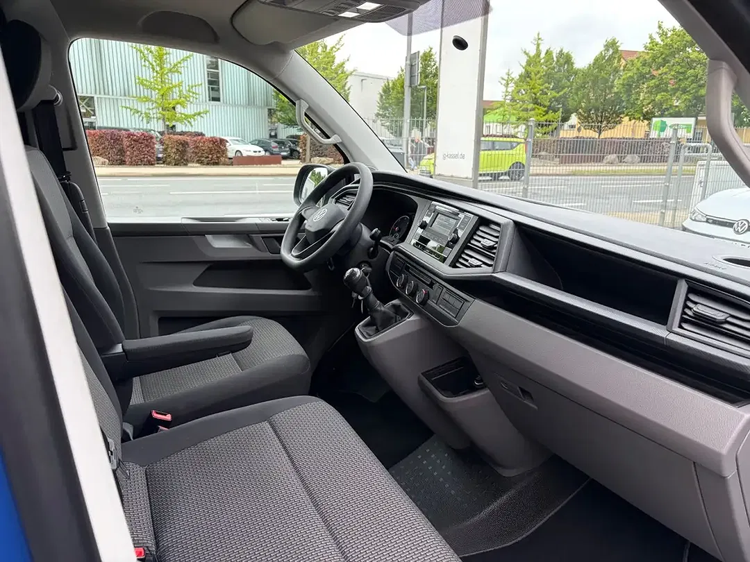 Volkswagen Transporter - Thumbnail 13