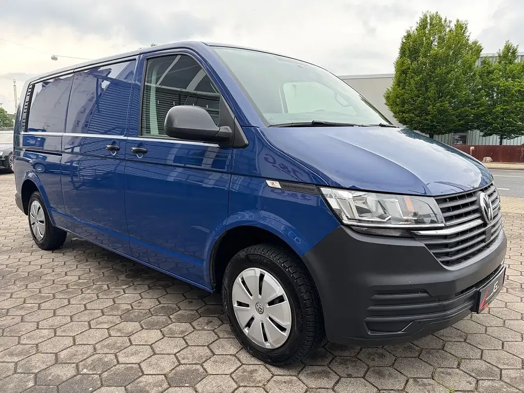 Volkswagen Transporter - Thumbnail 3