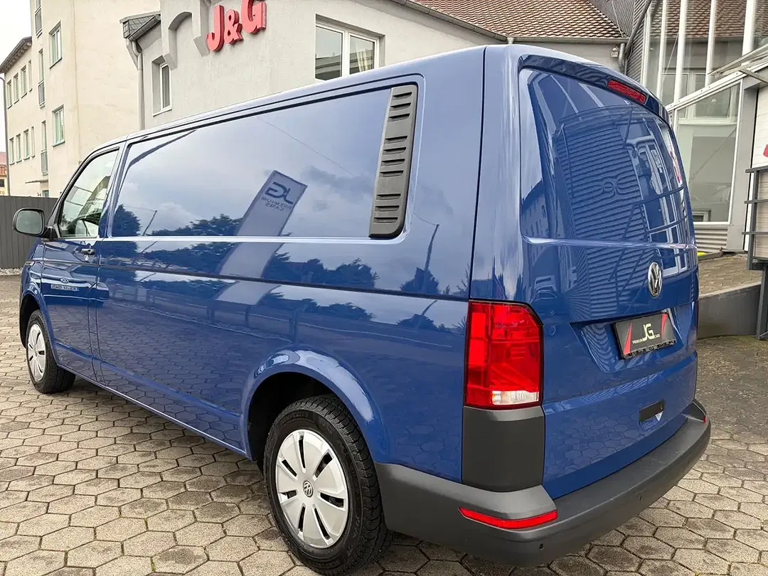 Volkswagen Transporter - Thumbnail 6