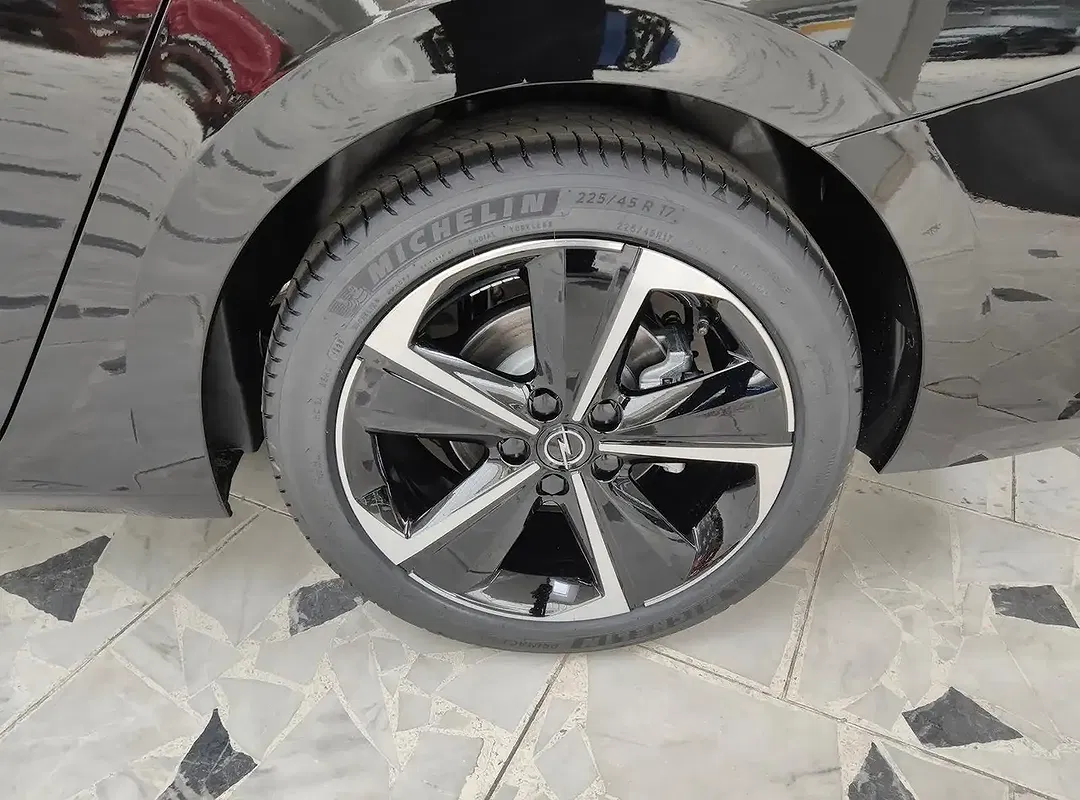 Opel Astra - Thumbnail 8