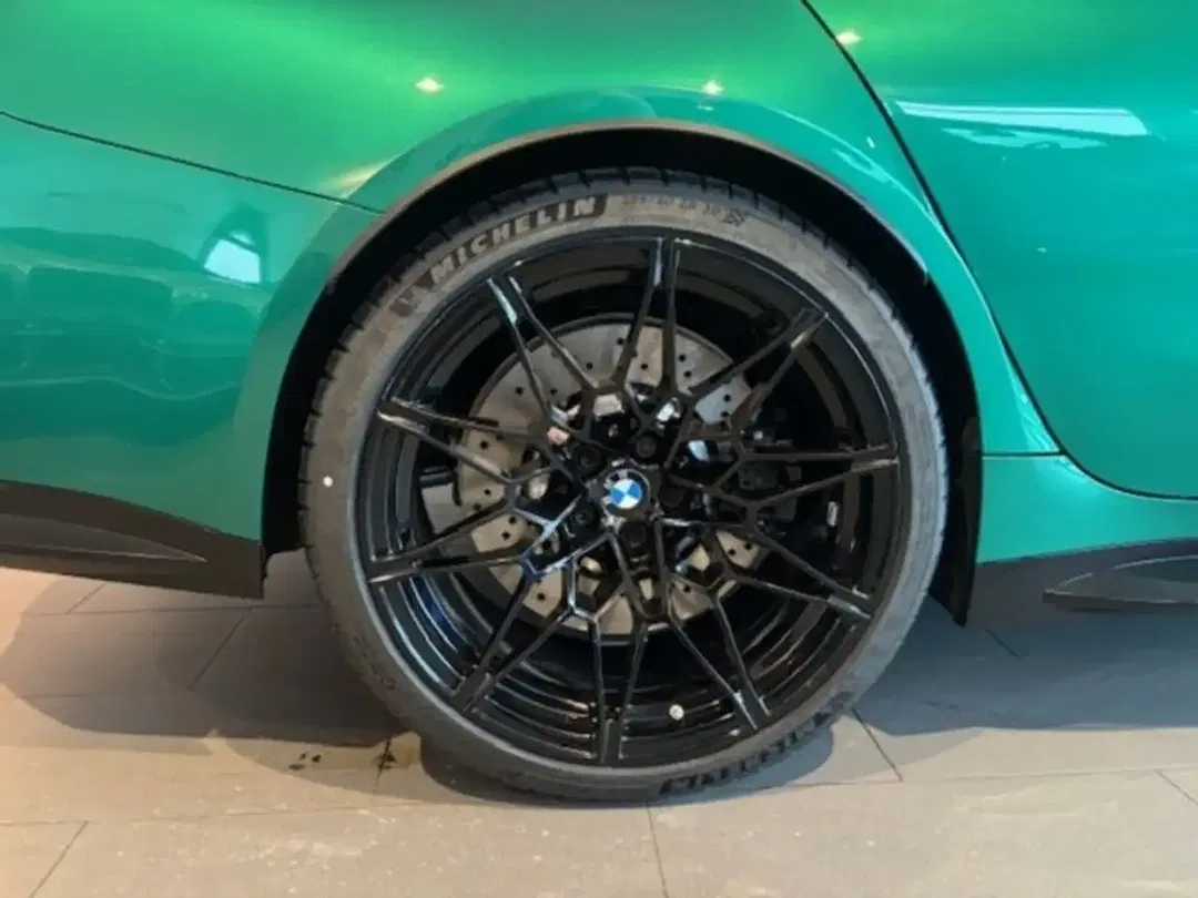 BMW M3 - Thumbnail 3
