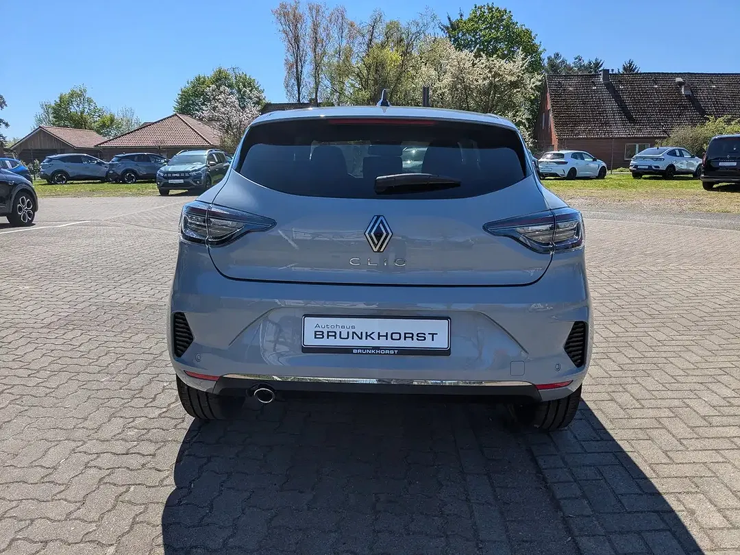 Renault Clio - Thumbnail 2