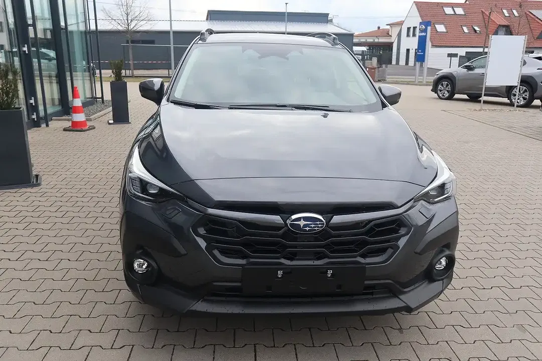 Subaru Crosstrek - Thumbnail 3