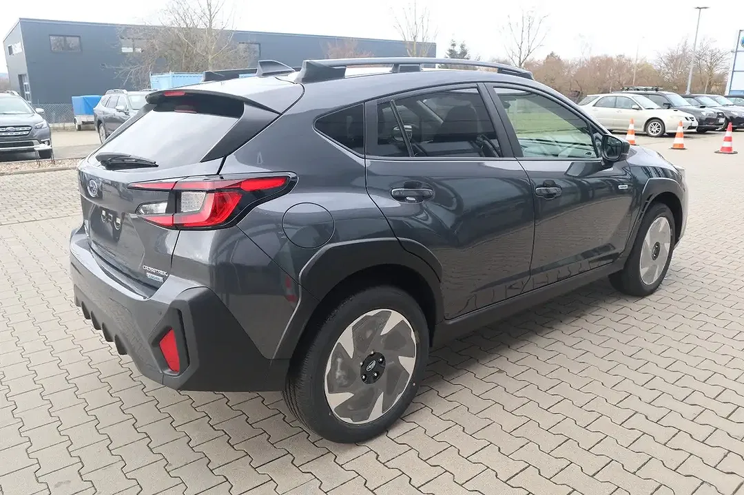 Subaru Crosstrek - Thumbnail 8