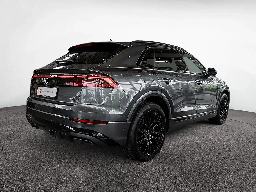 Audi Q8 - Thumbnail 3