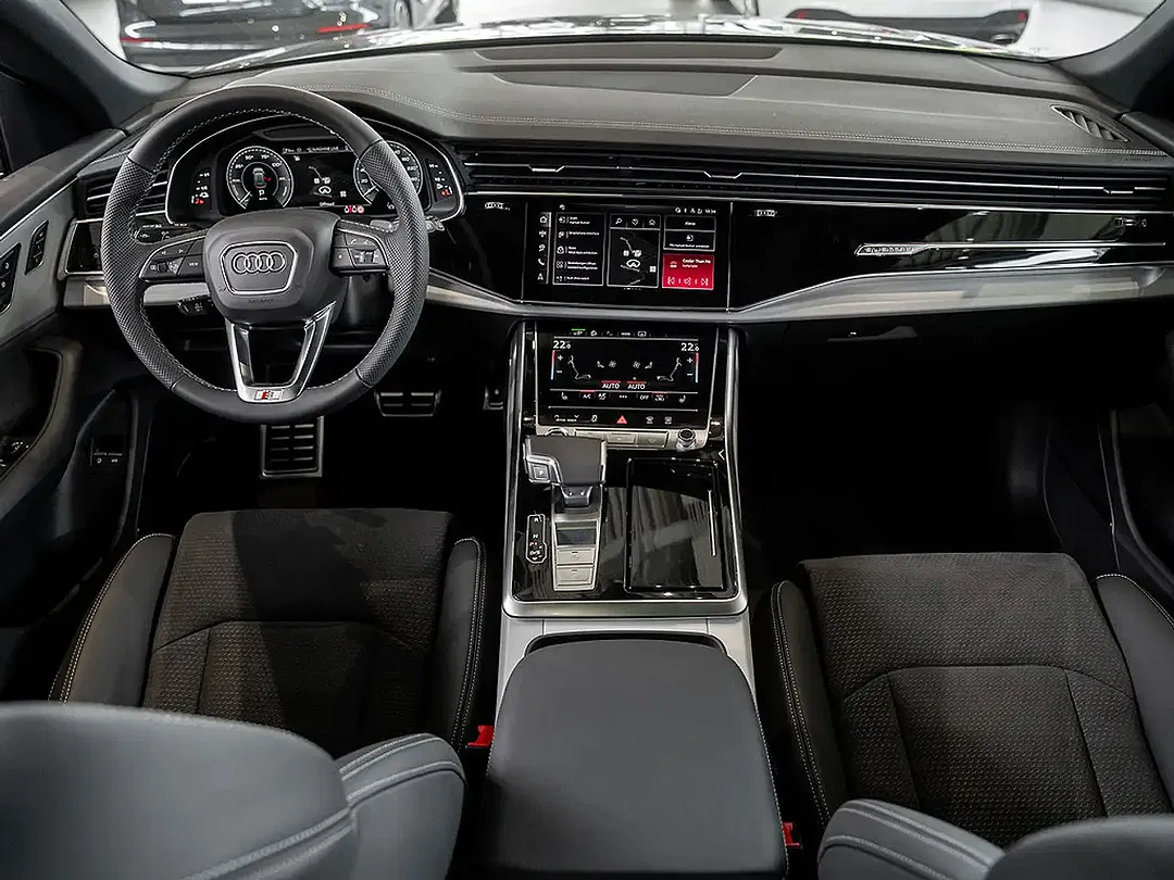 Audi Q8 - Thumbnail 6