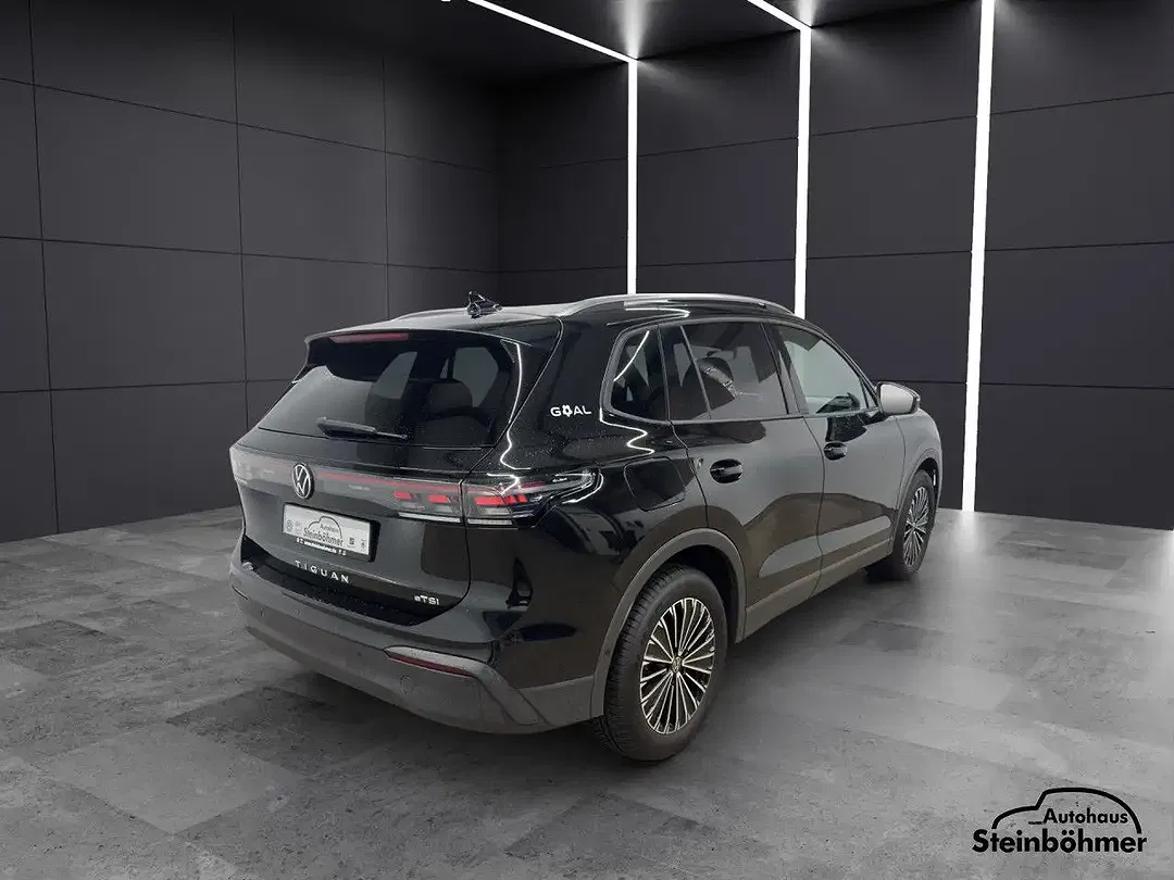 Volkswagen Tiguan - Thumbnail 7