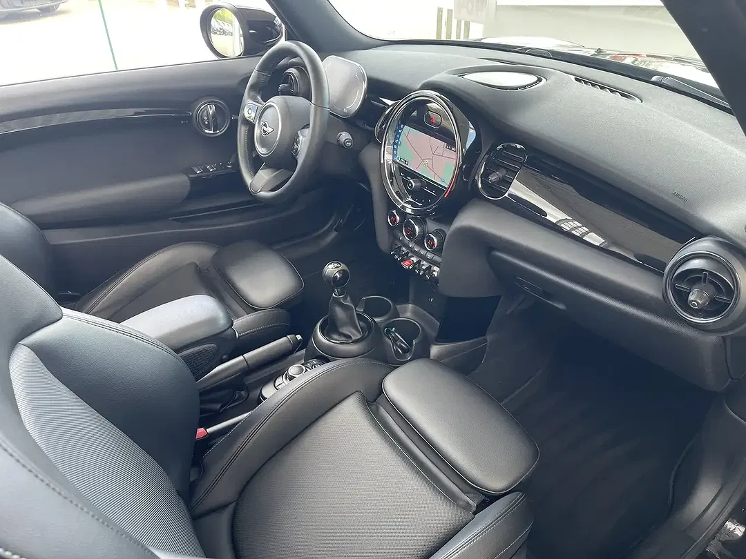 MINI One Cabrio - Thumbnail 9