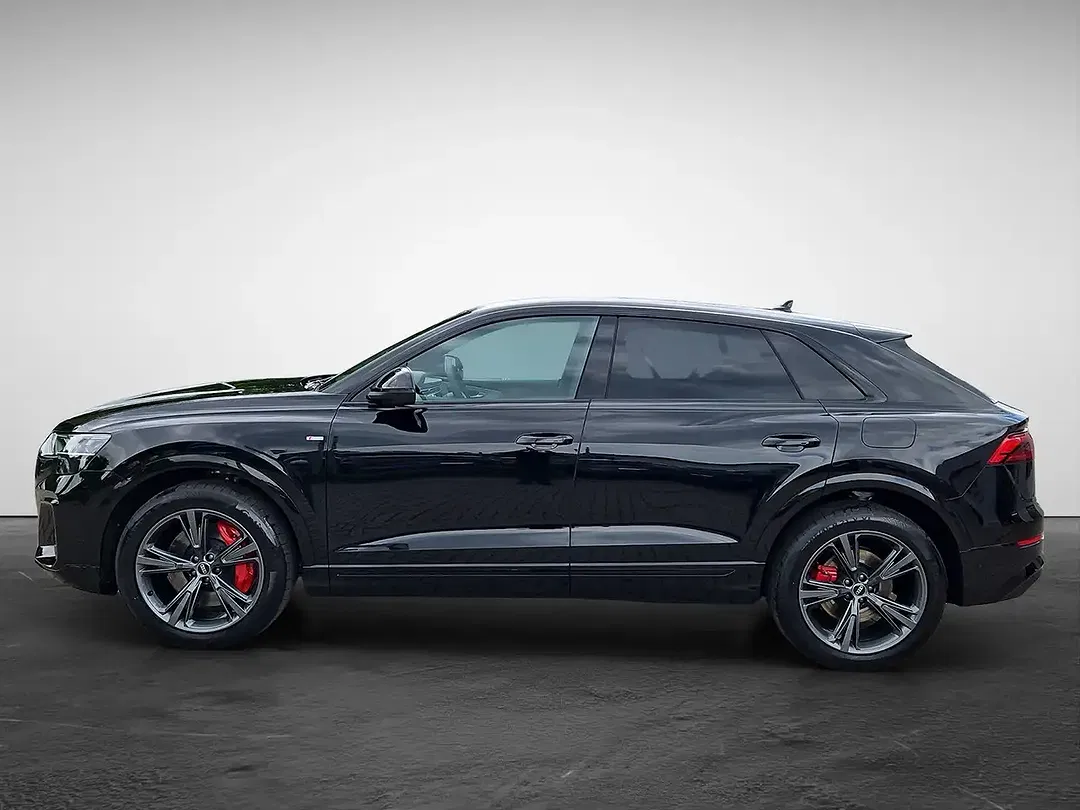 Audi Q8 - Thumbnail 2