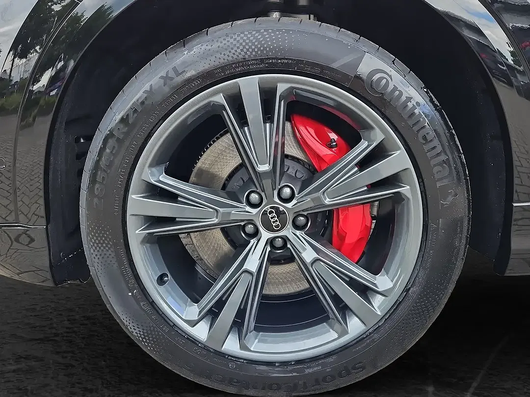 Audi Q8 - Thumbnail 4