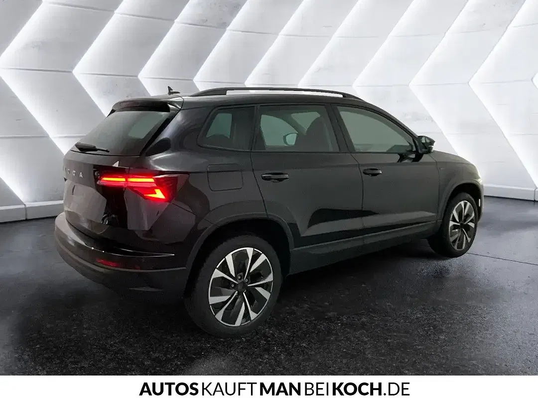 Skoda Karoq - Thumbnail 3