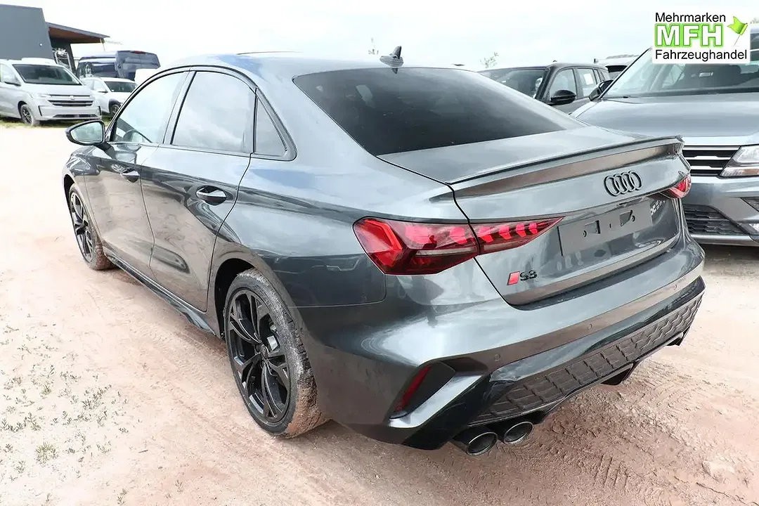 Audi S3 - Thumbnail 3