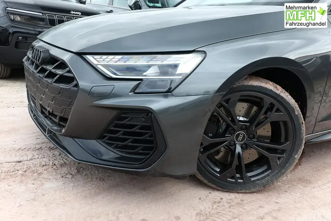 Audi S3 - Thumbnail 4