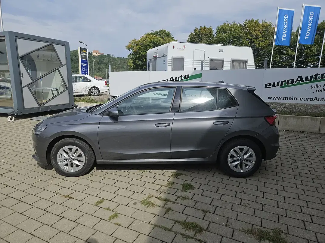 Skoda Fabia - Thumbnail 2