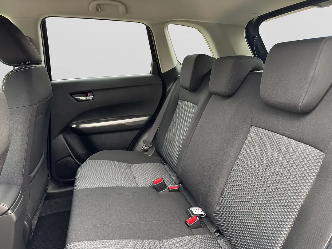 Suzuki Vitara - Thumbnail 11