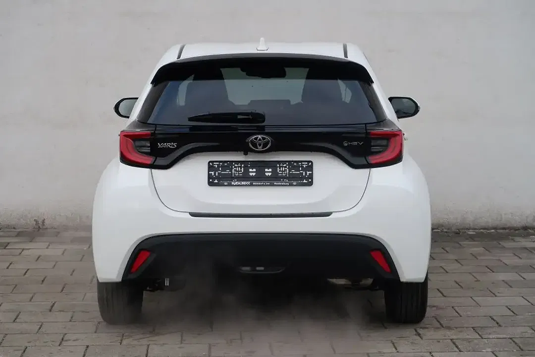 Toyota Yaris - Thumbnail 4
