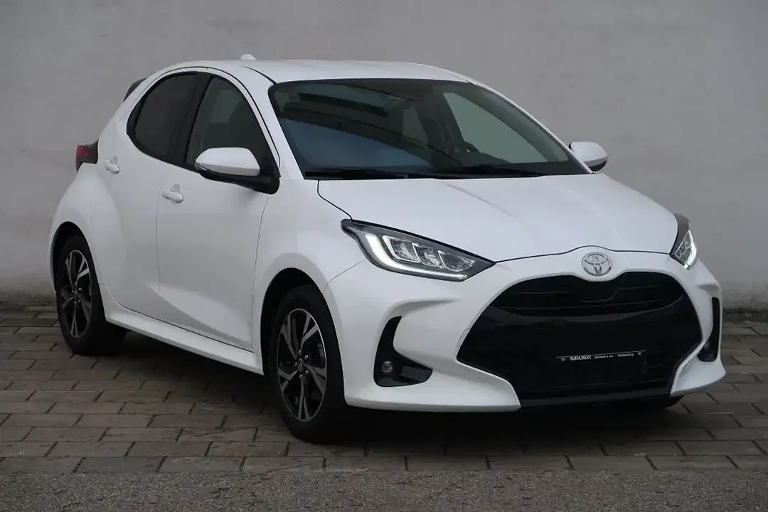 Toyota Yaris - Thumbnail 7
