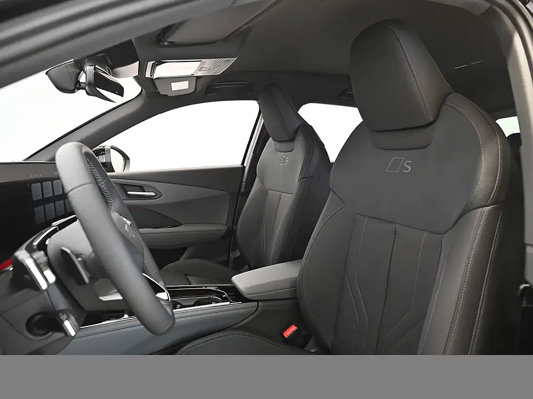 Audi Q3 - Thumbnail 9
