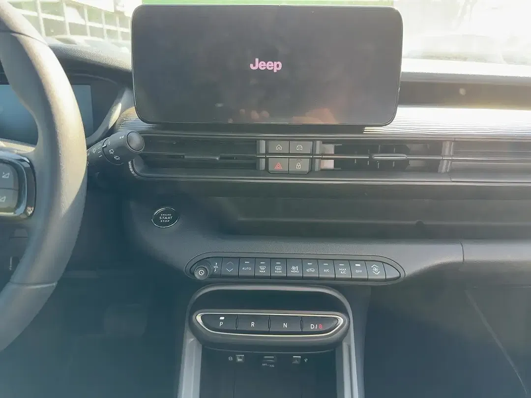 Jeep Avenger - Thumbnail 11