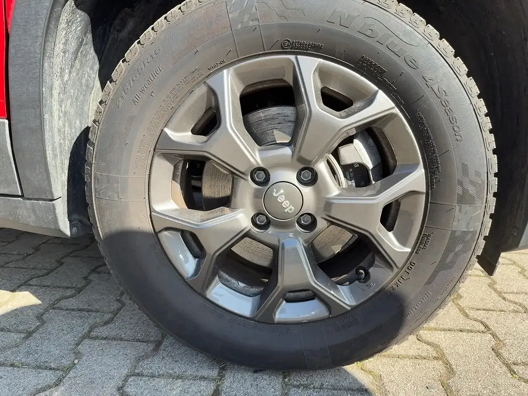 Jeep Avenger - Thumbnail 6