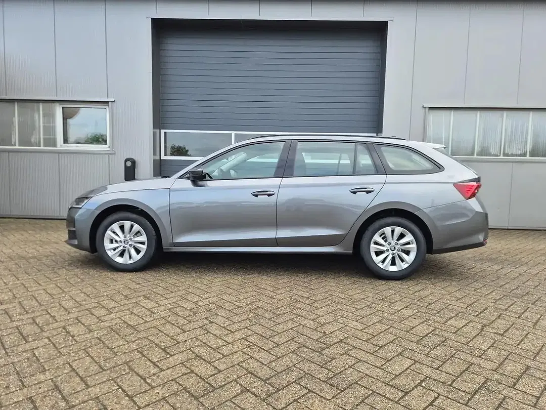 Skoda Octavia - Thumbnail 2