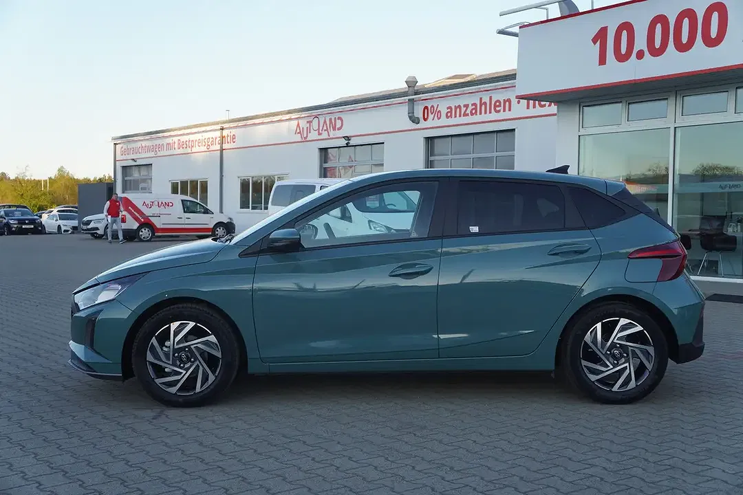 Hyundai i20 - Thumbnail 2