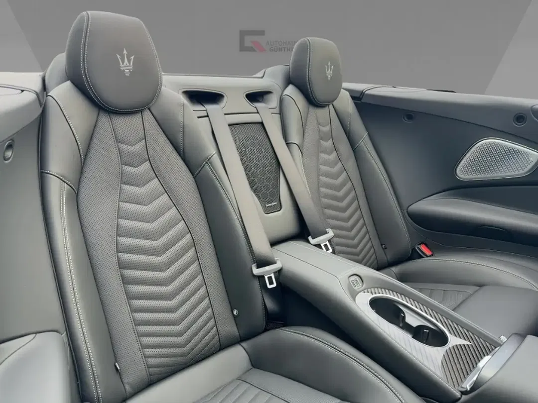 Maserati GranCabrio - Thumbnail 10