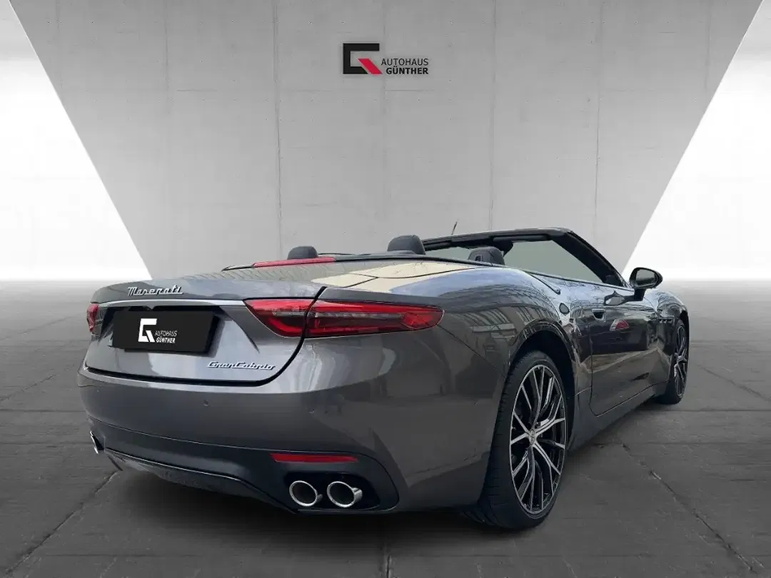 Maserati GranCabrio - Thumbnail 3