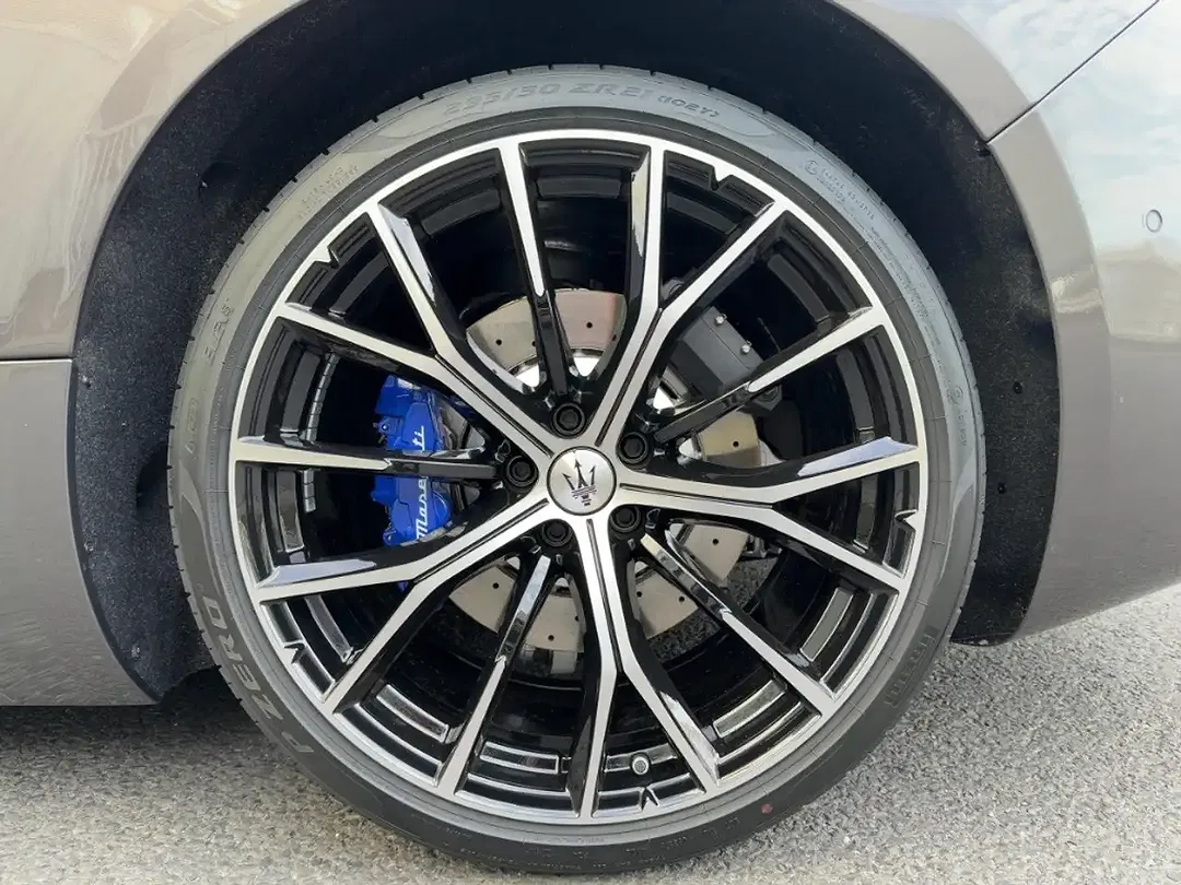 Maserati GranCabrio - Thumbnail 6