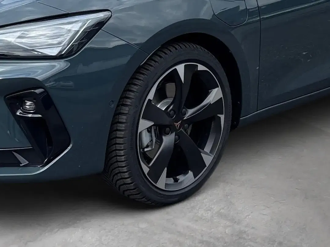 CUPRA Leon - Thumbnail 8