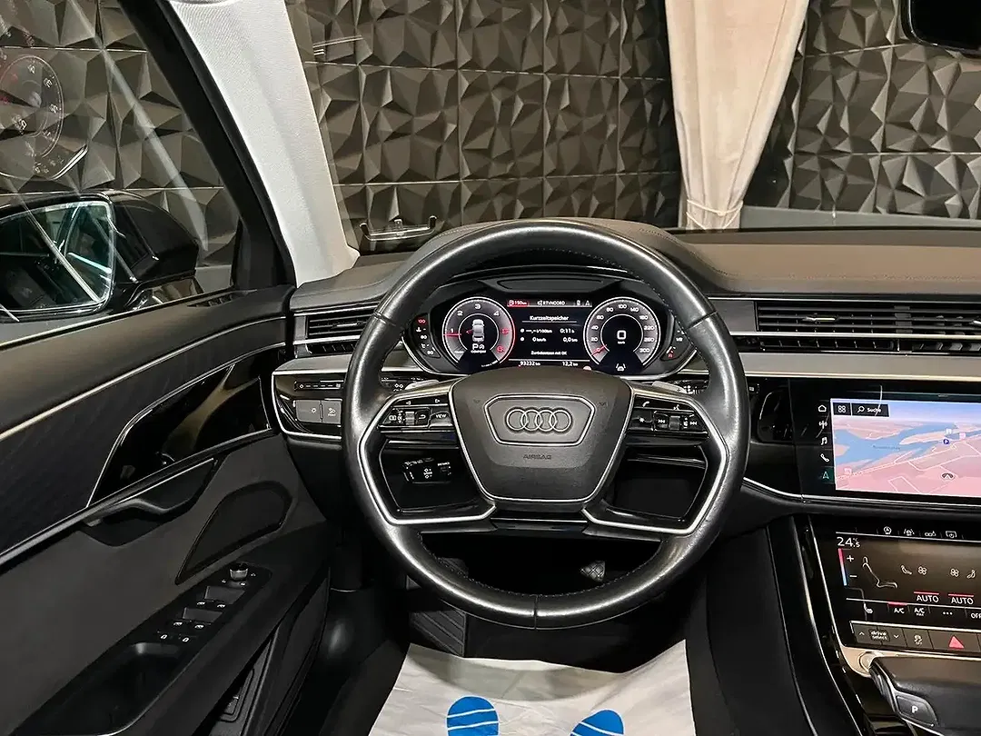 Audi A8 - Thumbnail 13