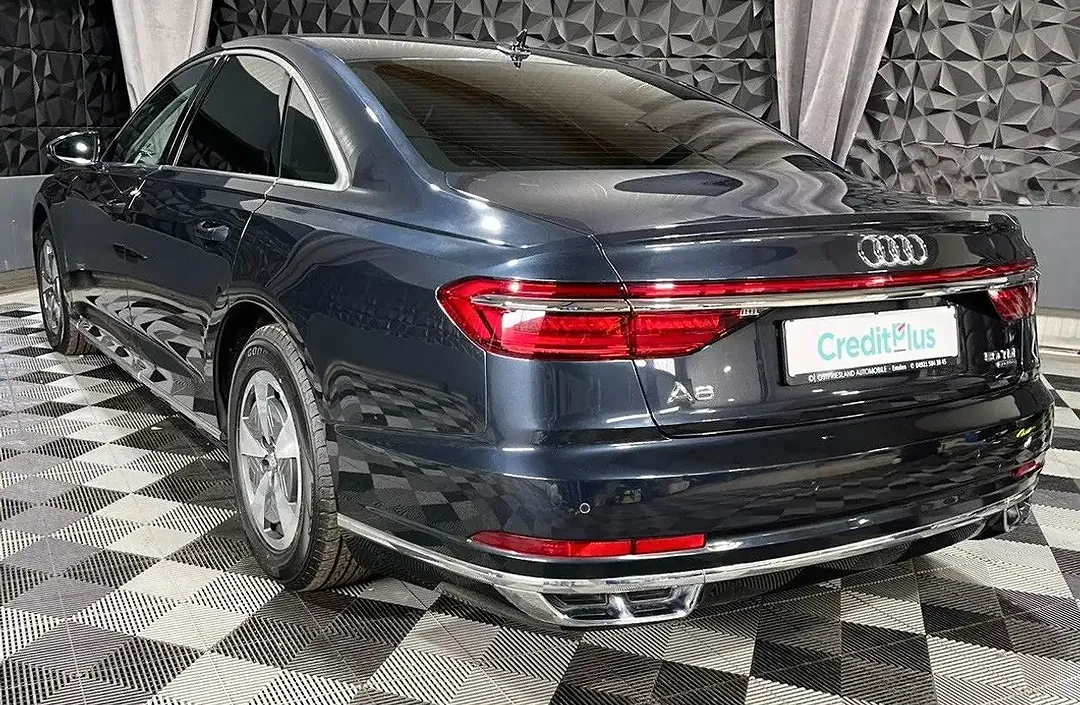 Audi A8 - Thumbnail 4