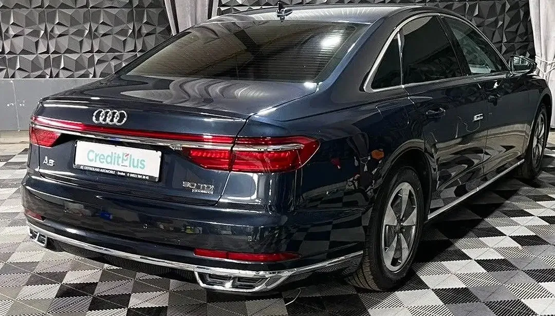 Audi A8 - Thumbnail 6