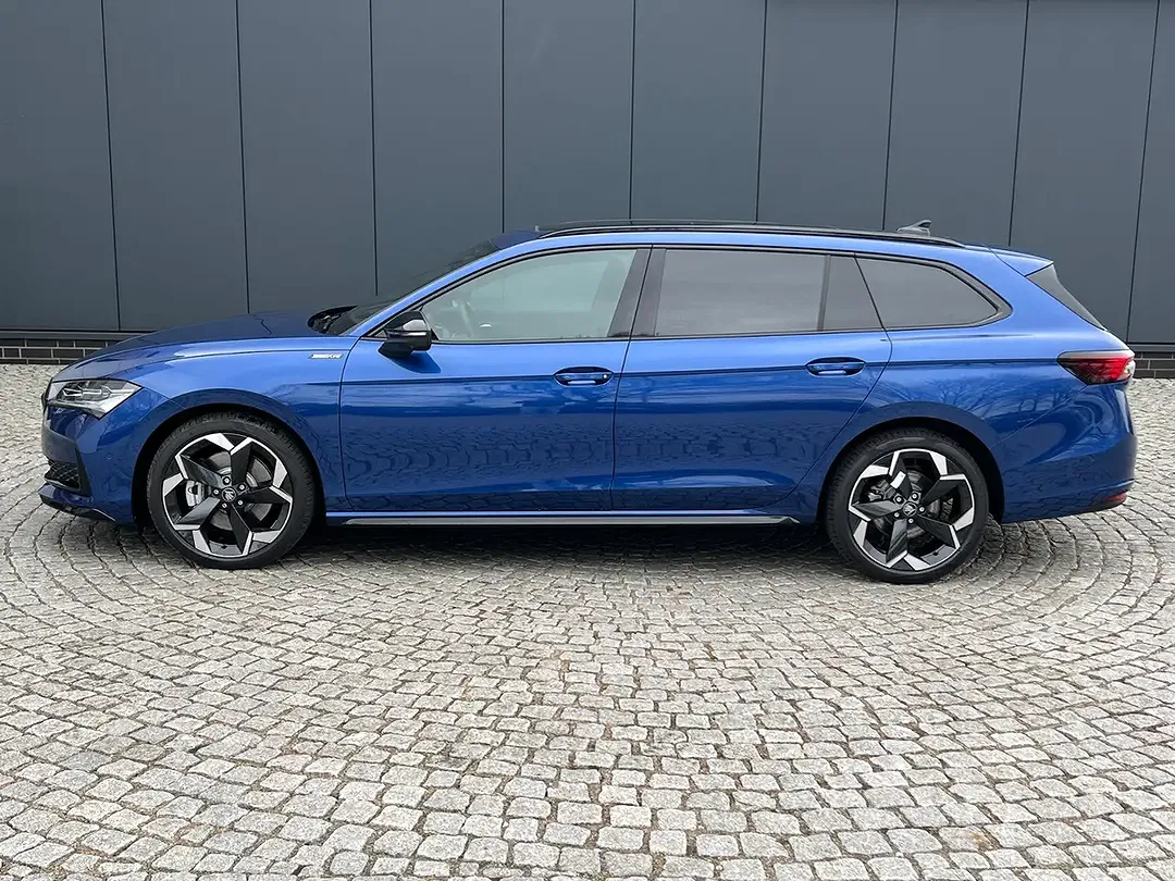 Skoda Superb - Thumbnail 2