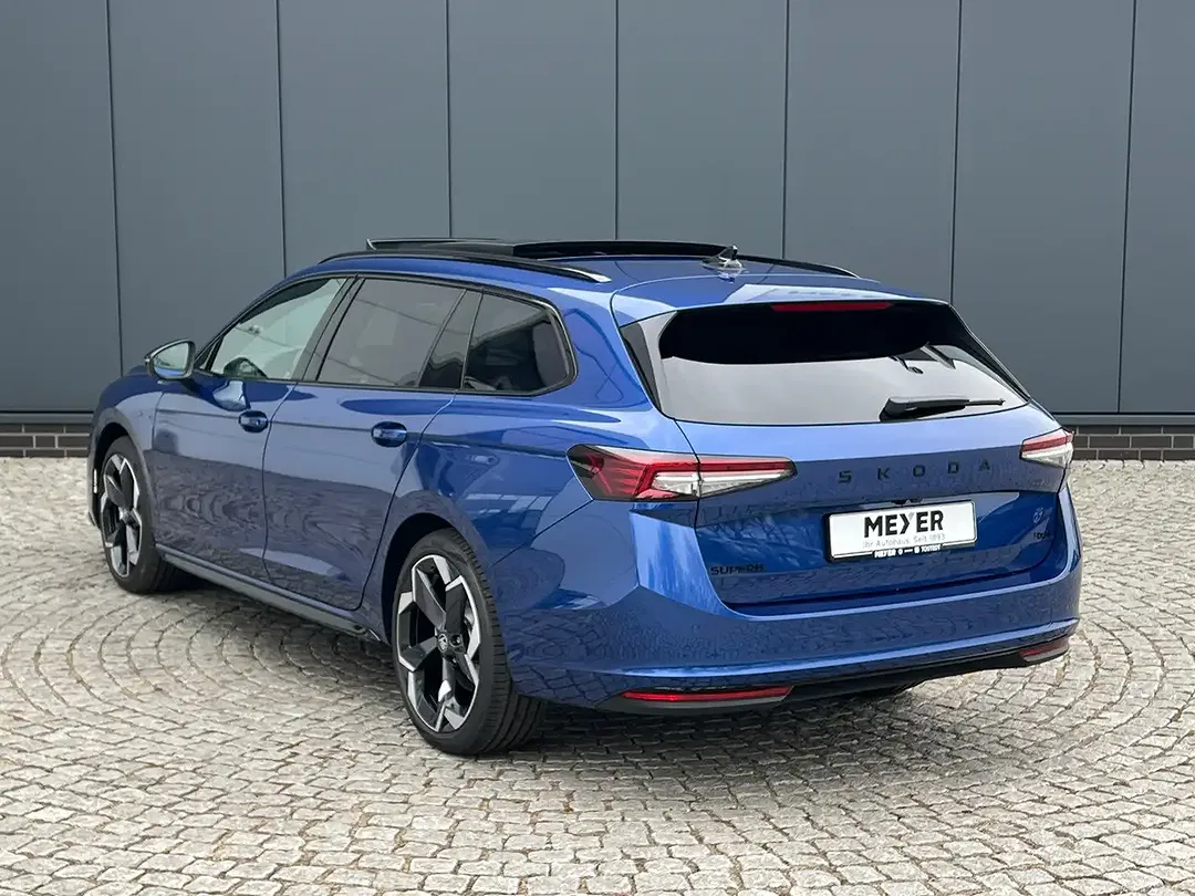 Skoda Superb - Thumbnail 3