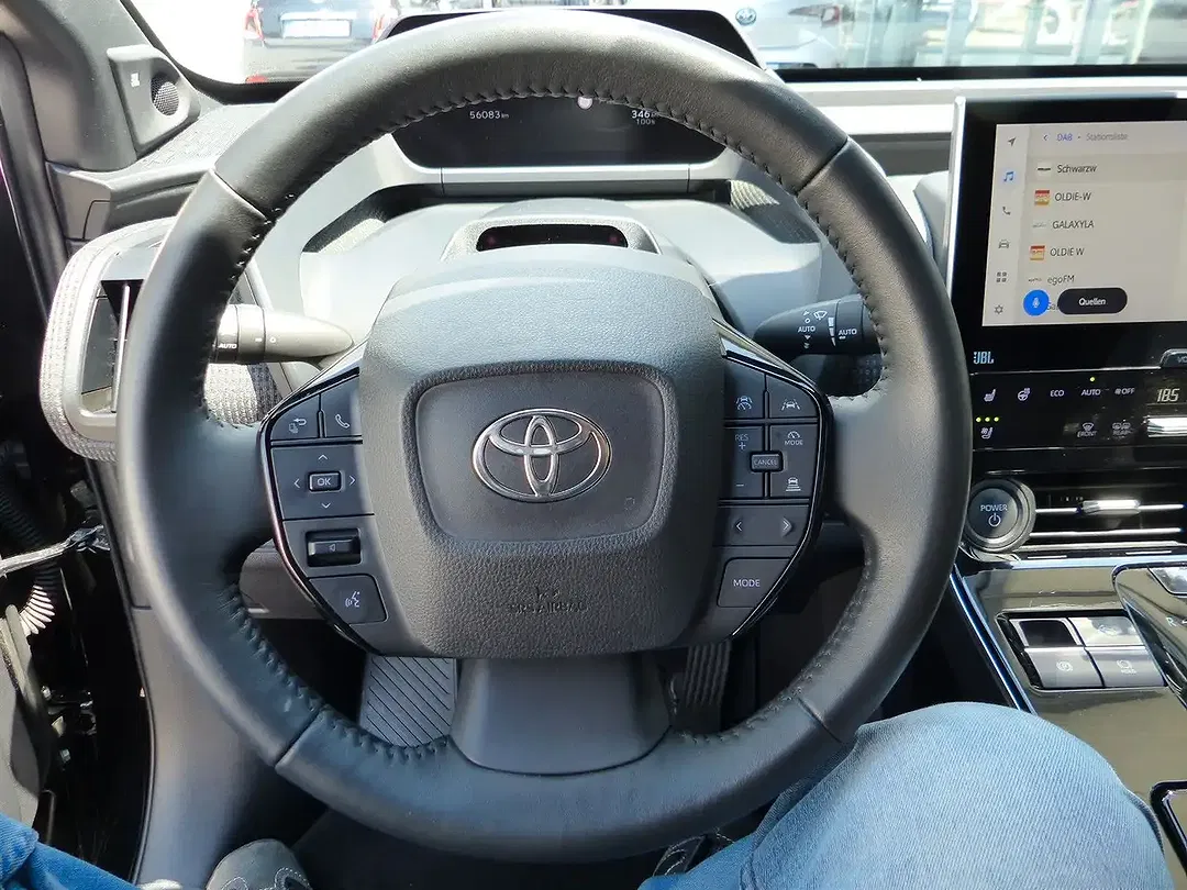 Toyota bZ4X - Thumbnail 13