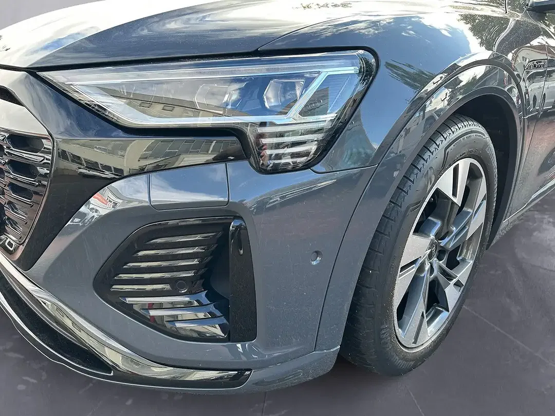 Audi Q8 - Thumbnail 12