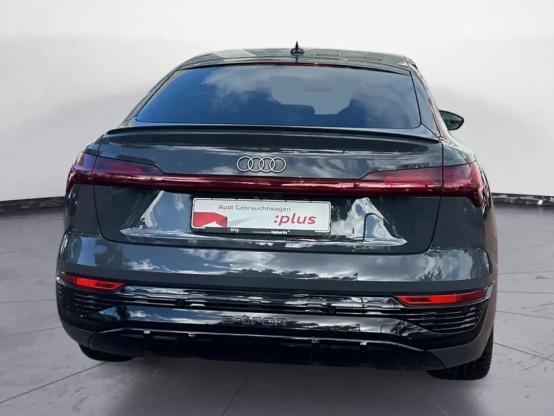 Audi Q8 - Thumbnail 4