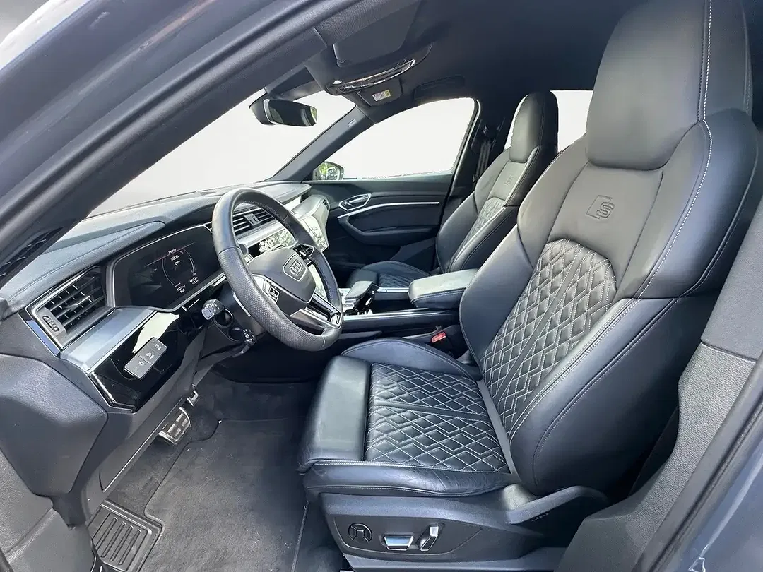 Audi Q8 - Thumbnail 7