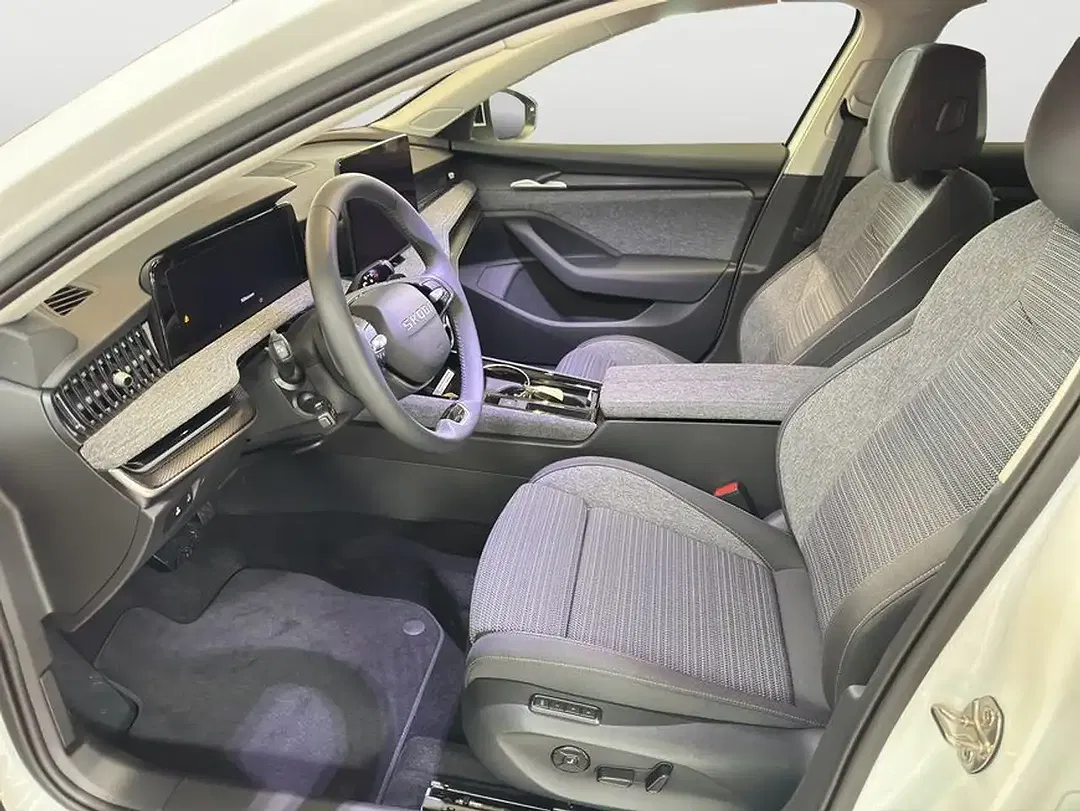 Skoda Superb - Thumbnail 10