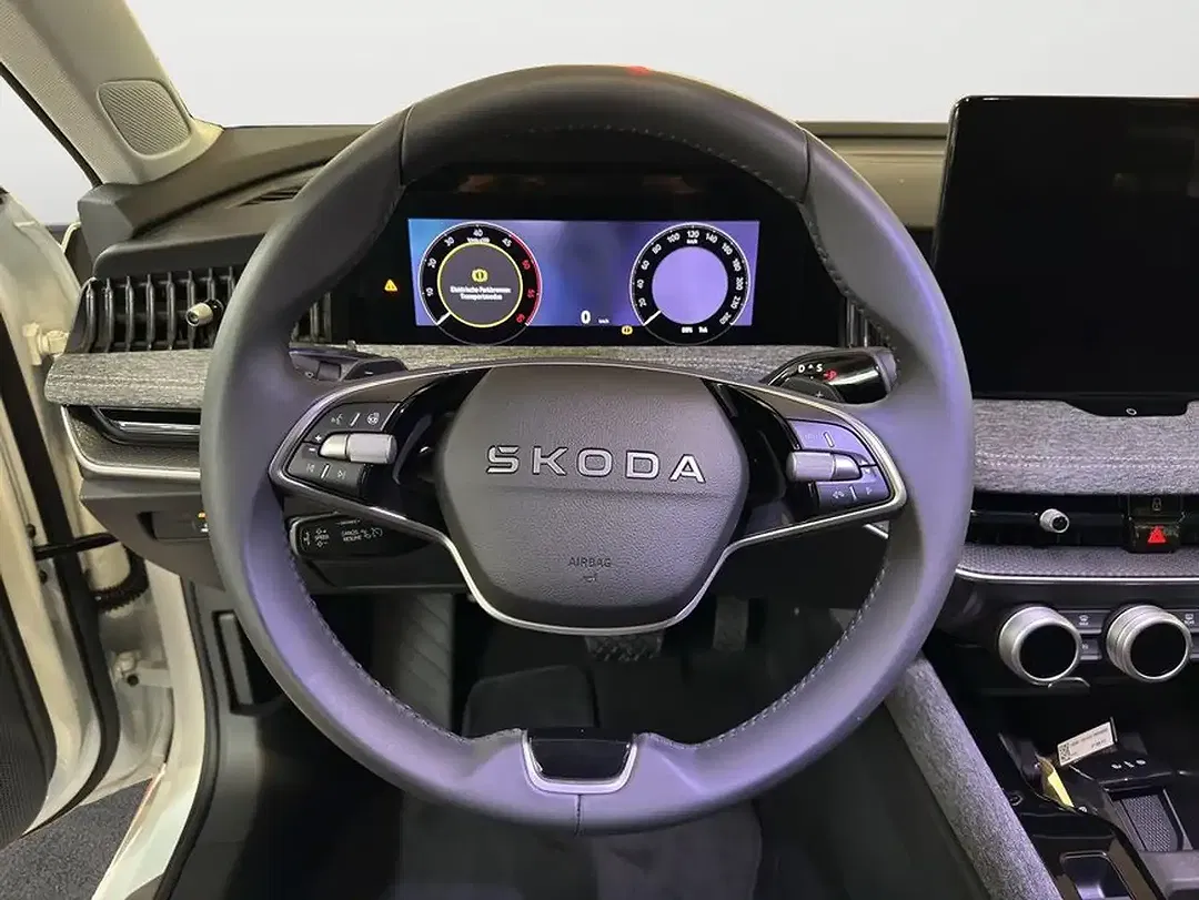 Skoda Superb - Thumbnail 11