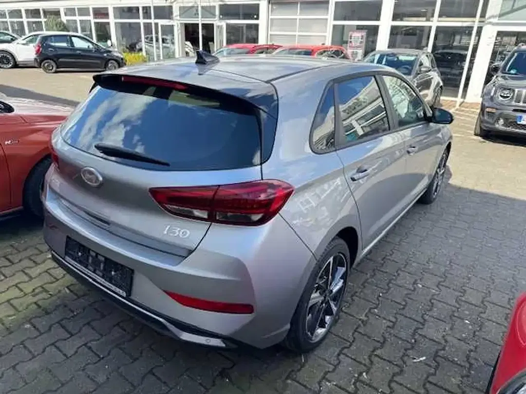 Hyundai i30 - Thumbnail 4