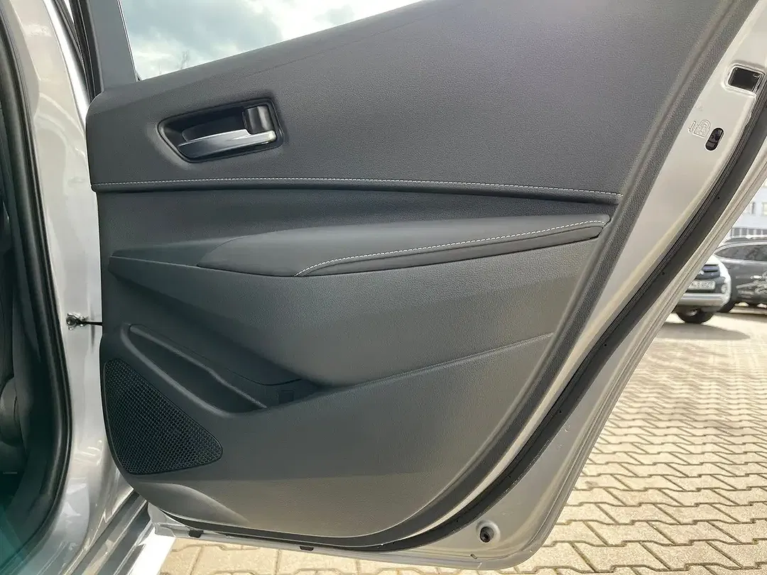 Suzuki Swace - Thumbnail 9