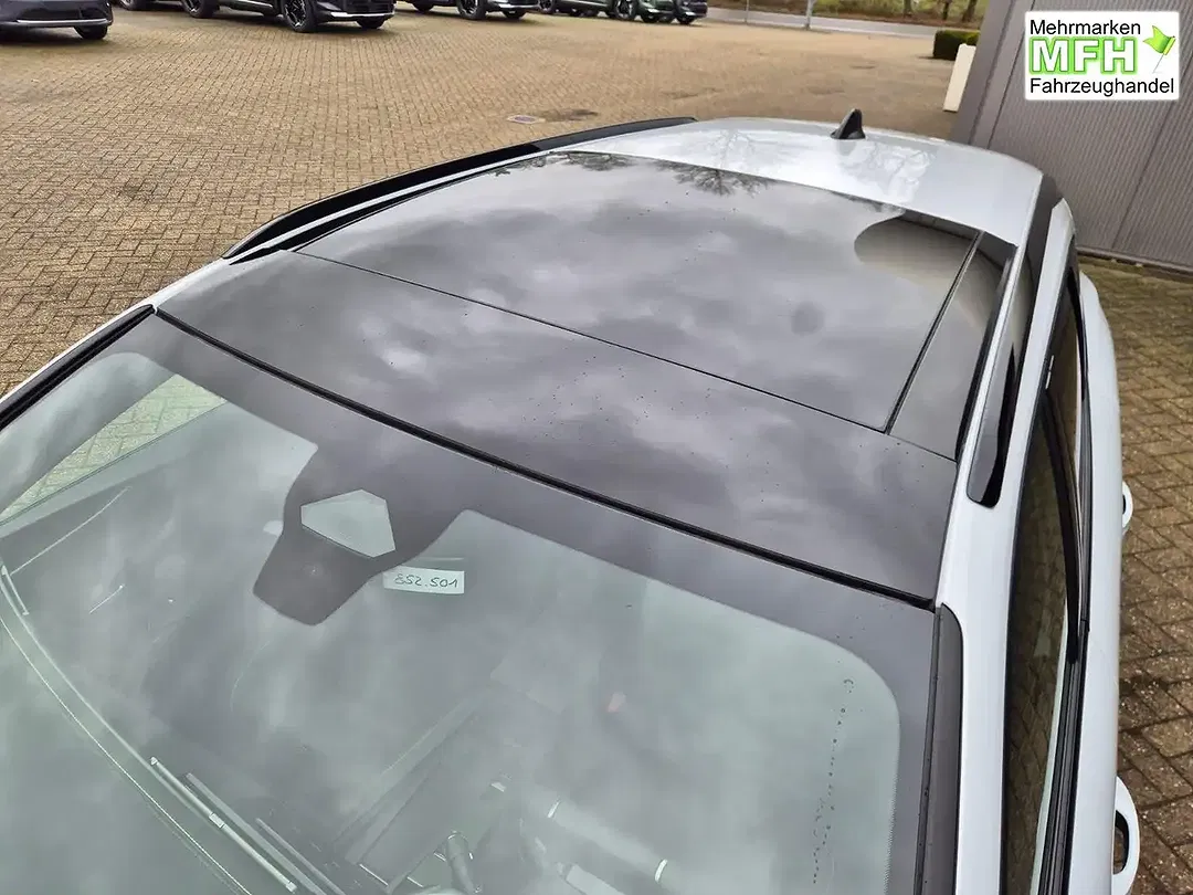 Peugeot 308 - Thumbnail 9