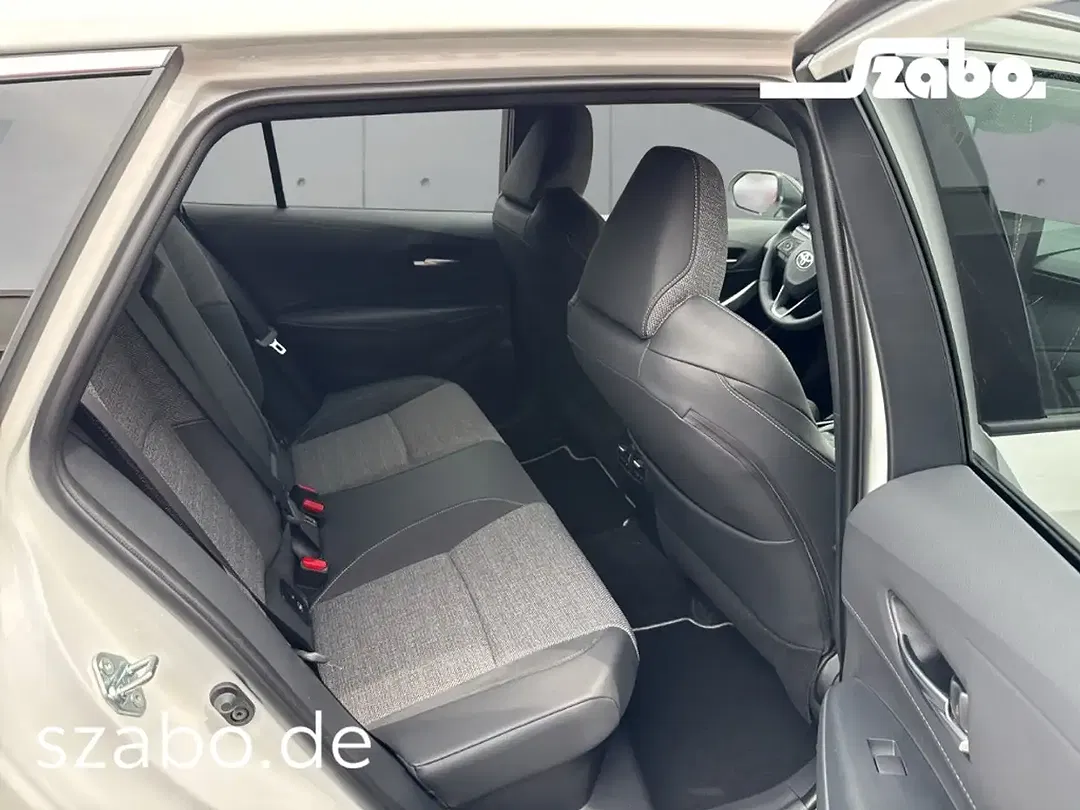Toyota Corolla - Thumbnail 13