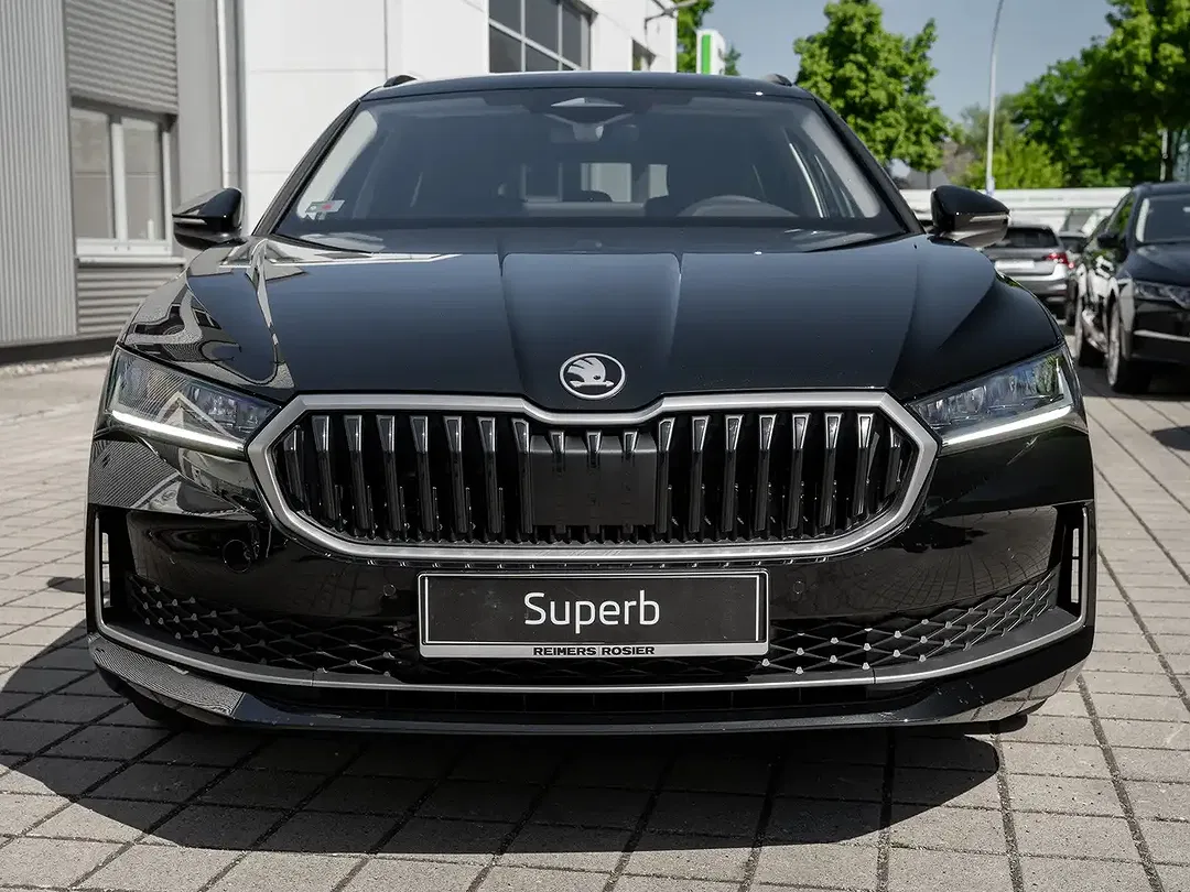 Skoda Superb - Thumbnail 2